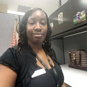 Meet your Posher, Denise